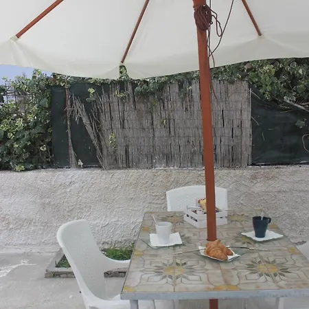 Bed & Breakfast Dieci Maggio- Beb Dory, Nemo, Guizzo