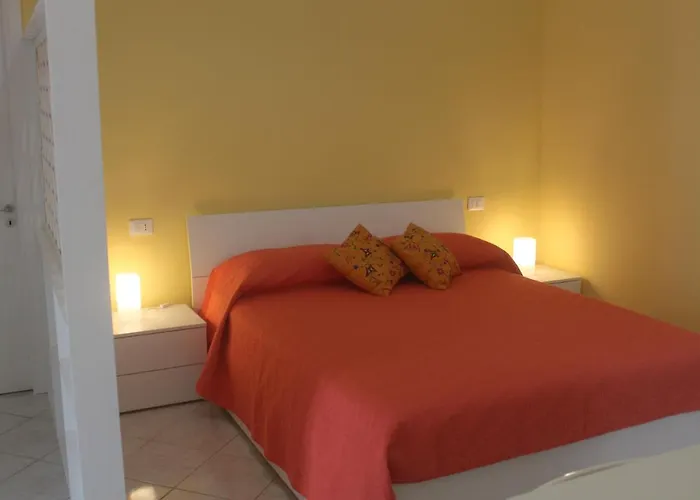 Dieci Maggio- Beb Dory, Nemo, Guizzo Bed & Breakfast Ponza